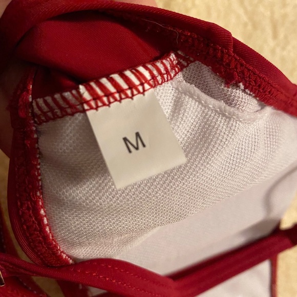 Bikini - Picture 6 of 6